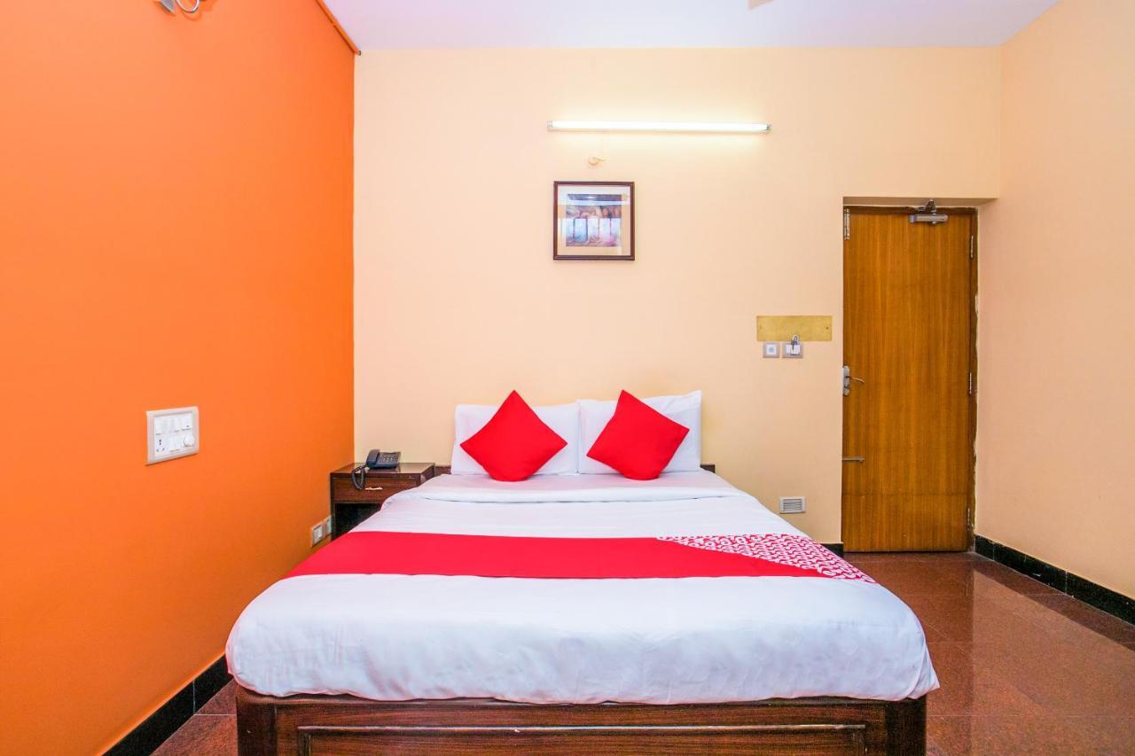 Priyanka Residency Hotel Bangalore Buitenkant foto