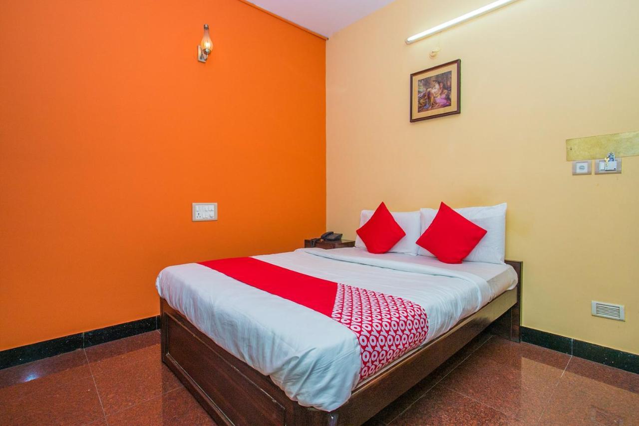 Priyanka Residency Hotel Bangalore Buitenkant foto
