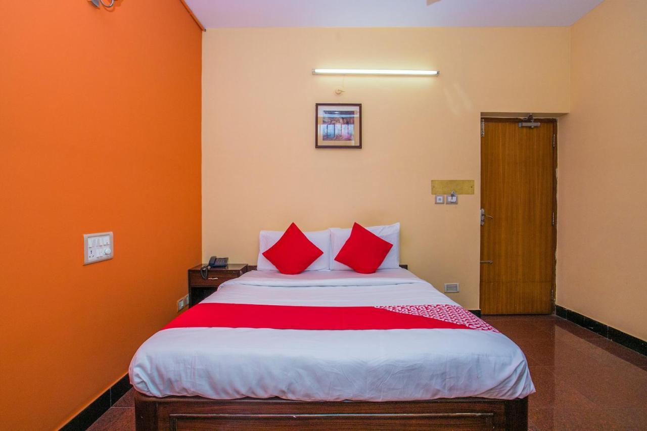Priyanka Residency Hotel Bangalore Buitenkant foto